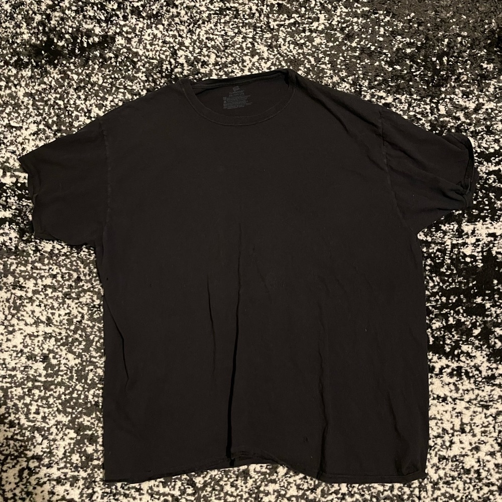 black tee